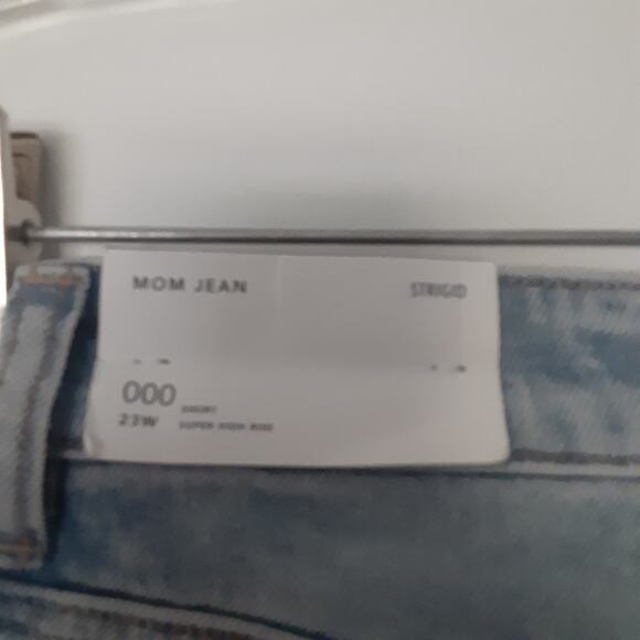 American Eagle Strigid Mom Jeans Women’s Size 000 Short Mid Rise 23W EUC - Picture 8 of 11